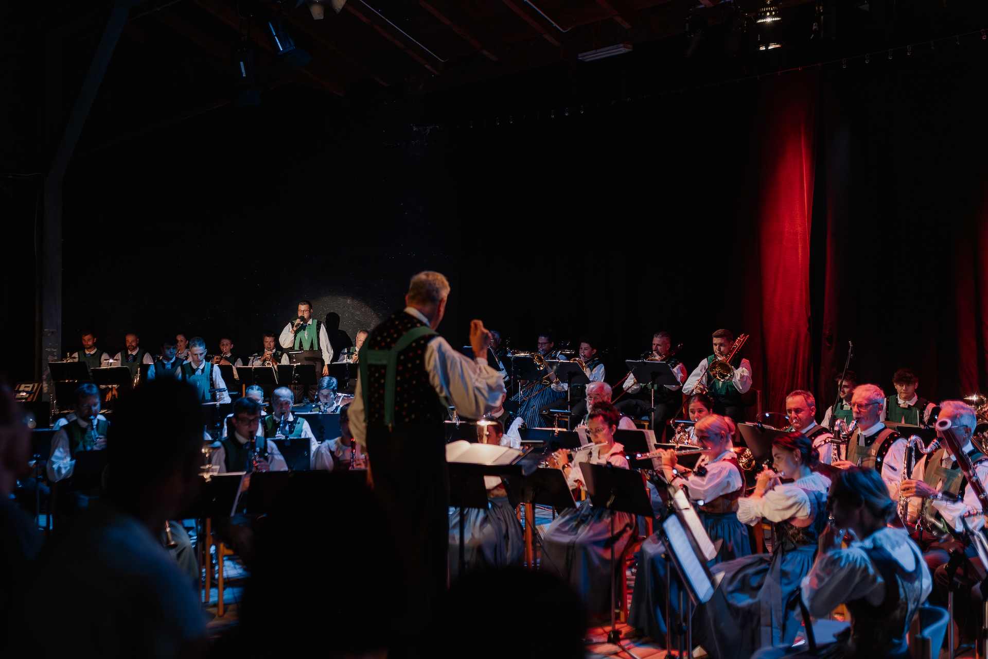 Showtime! Farbenreiches Freiluftspektakel der Musikkapelle Naturns